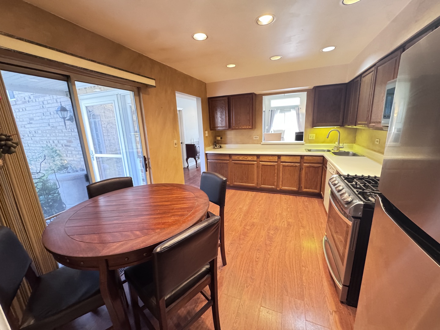 1059 Courtland Drive Property Photo 4