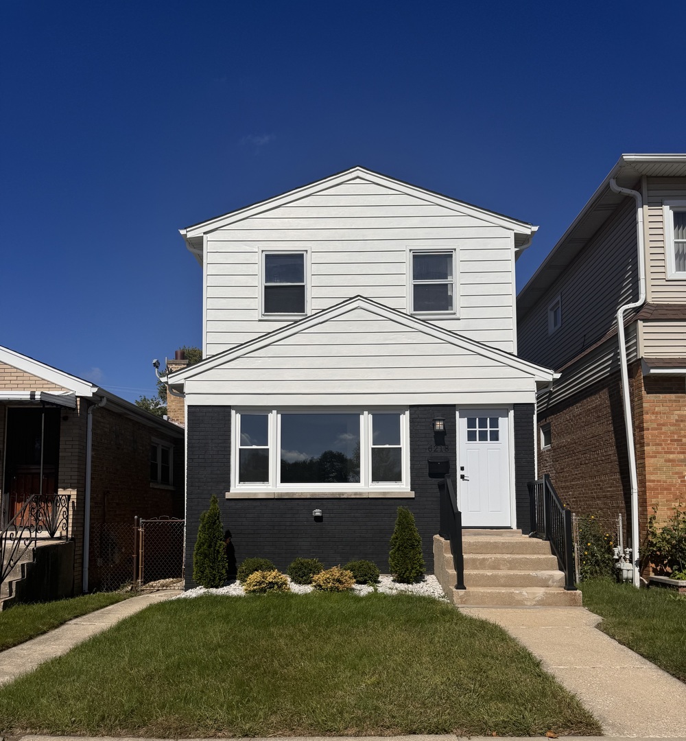 6218 W Foster Avenue Property Photo 1