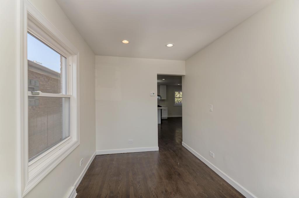 6218 W Foster Avenue Property Photo 7