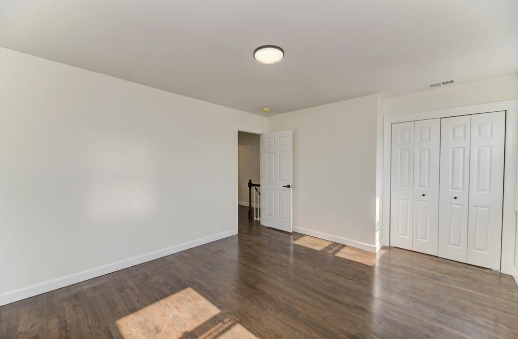 6218 W Foster Avenue Property Photo 20