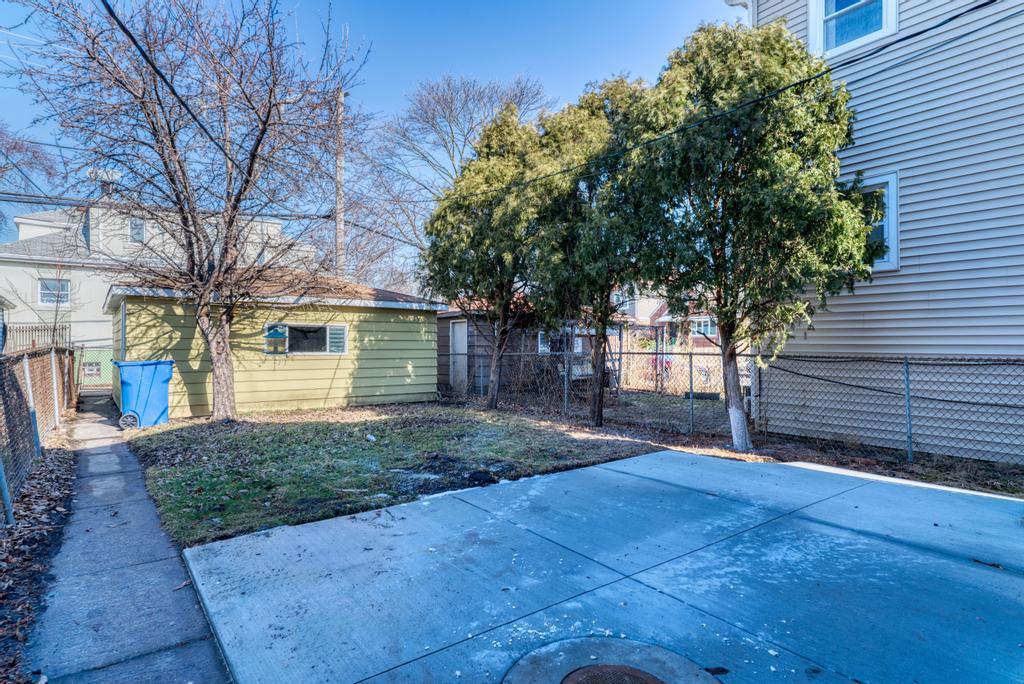6218 W Foster Avenue Property Photo 35