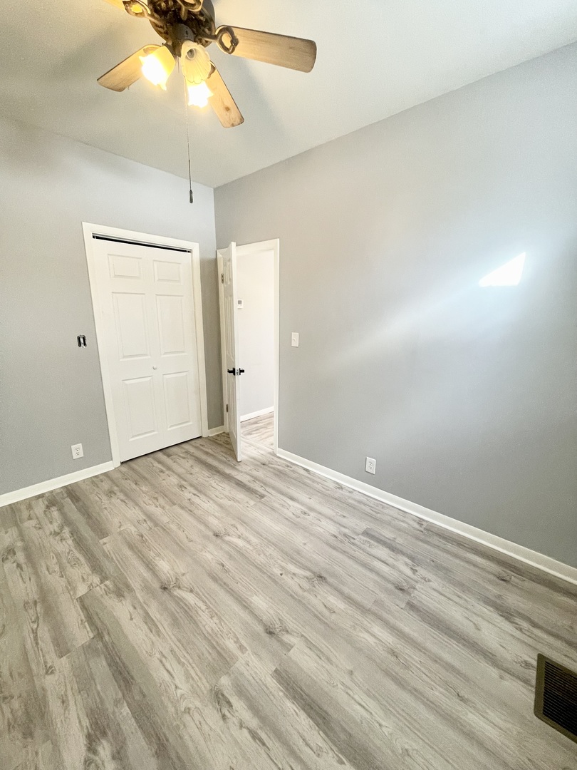 2333 W Ohio Street Property Photo 5