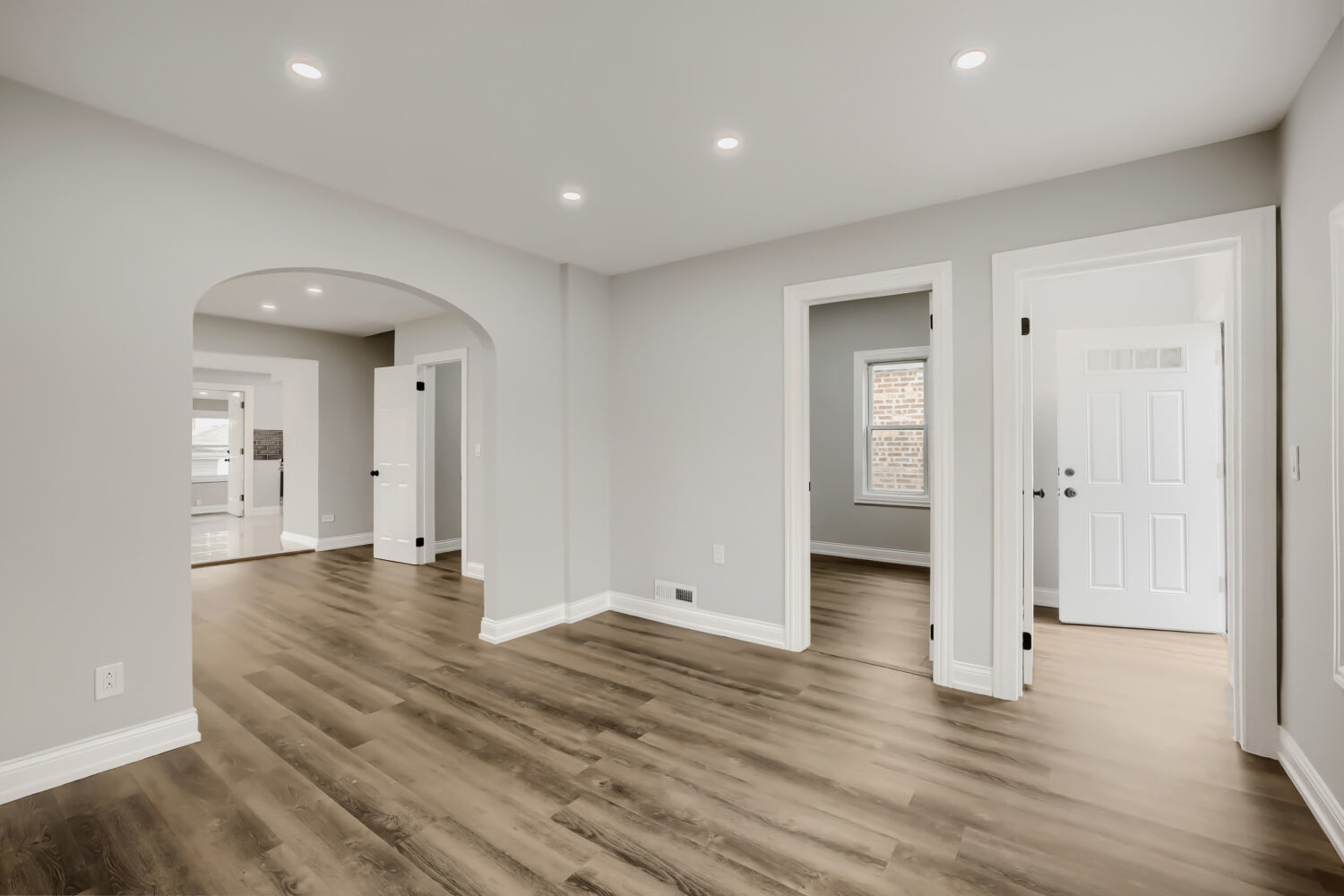 12540 S Wood Street Property Photo 4