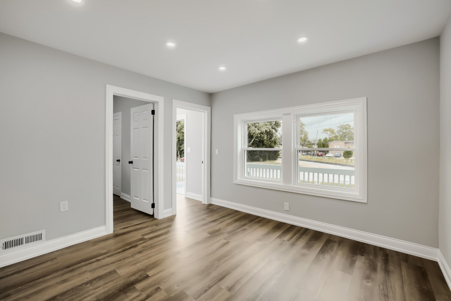 12540 S Wood Street Property Photo 5
