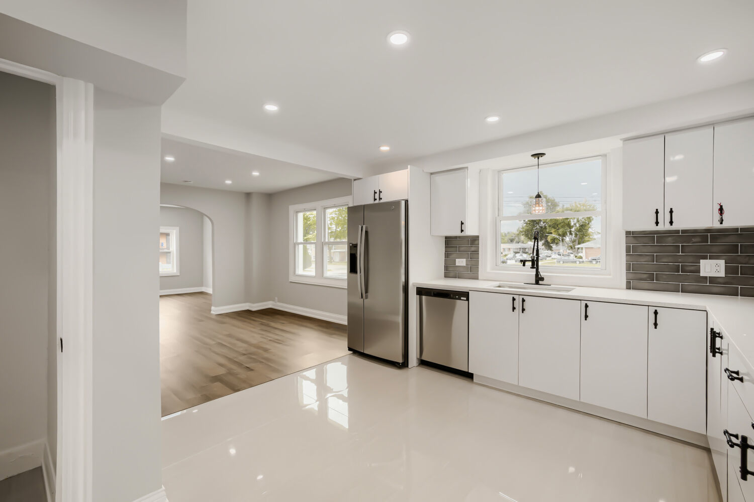 12540 S Wood Street Property Photo 10