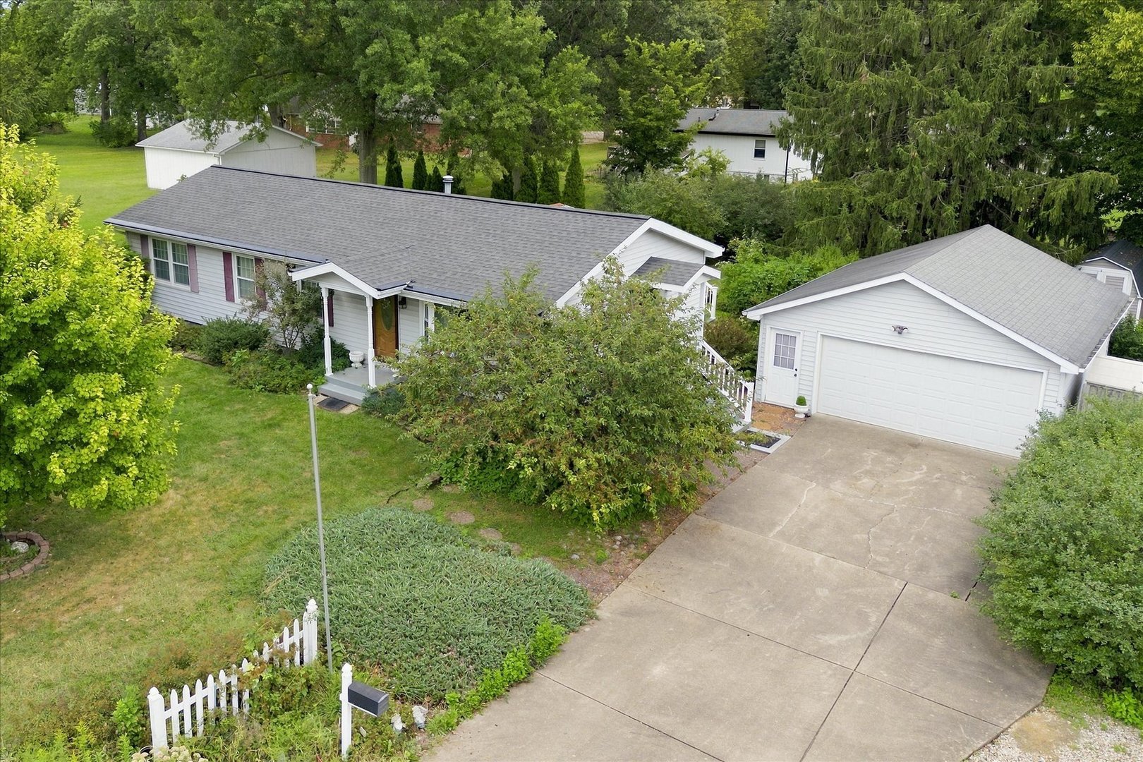 808 Warren Street Property Photo 7