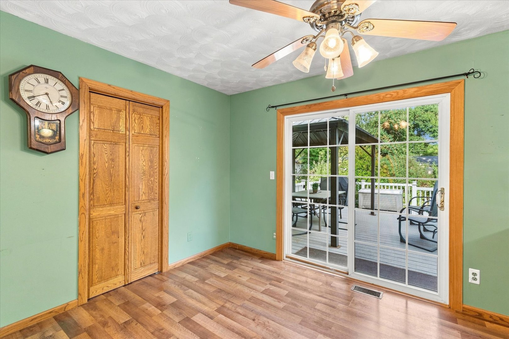808 Warren Street Property Photo 14