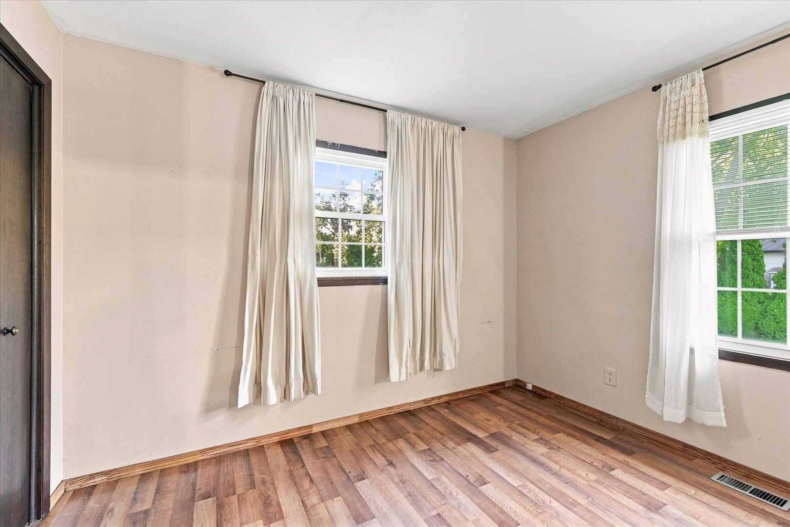 808 Warren Street Property Photo 18