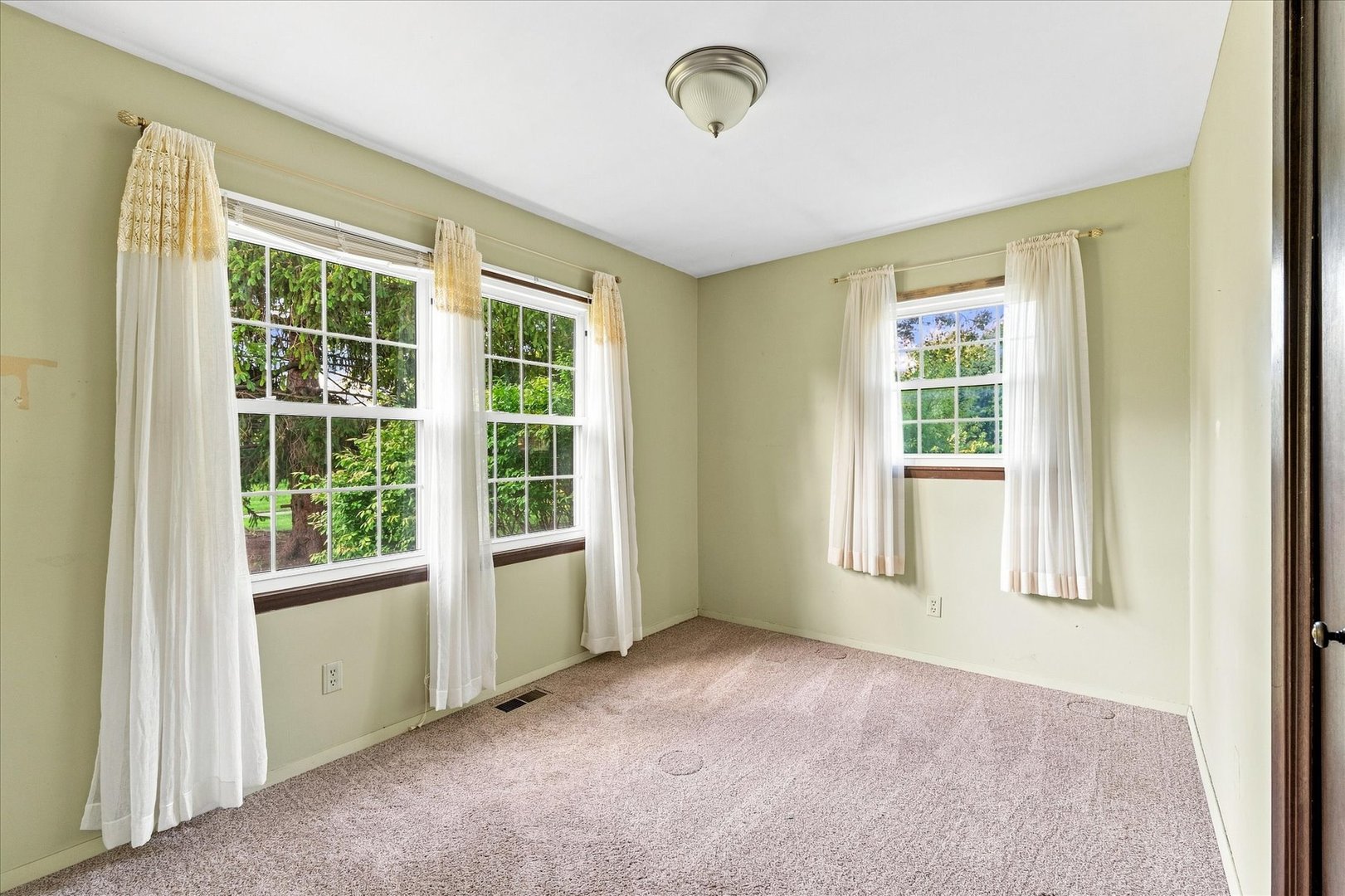 808 Warren Street Property Photo 21