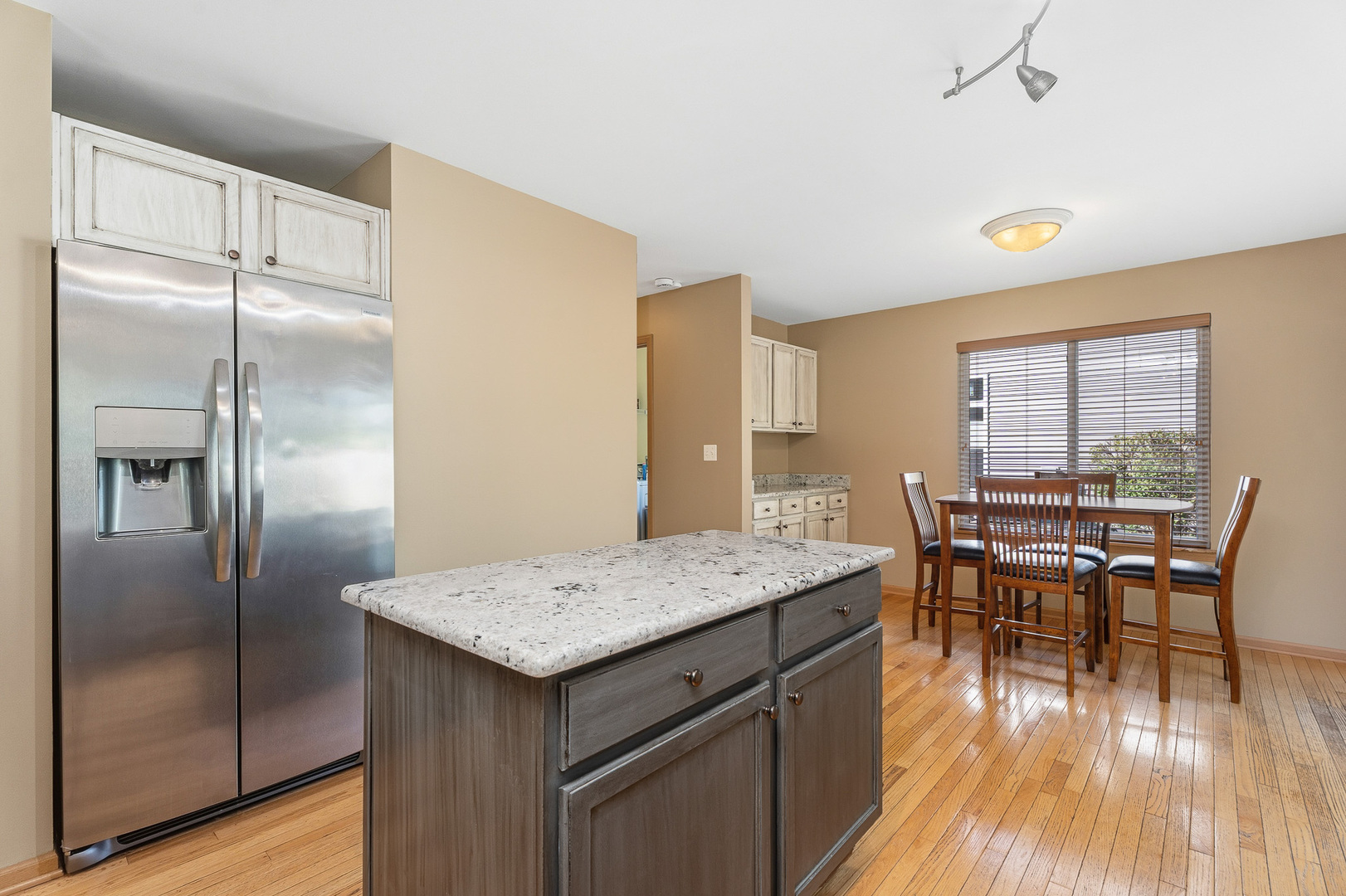 16427 S Canterbury Way Property Photo 4