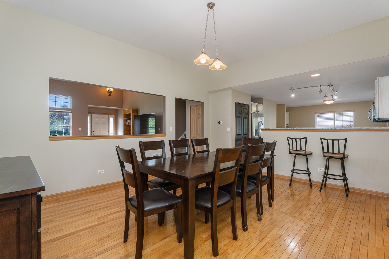 16427 S Canterbury Way Property Photo 8