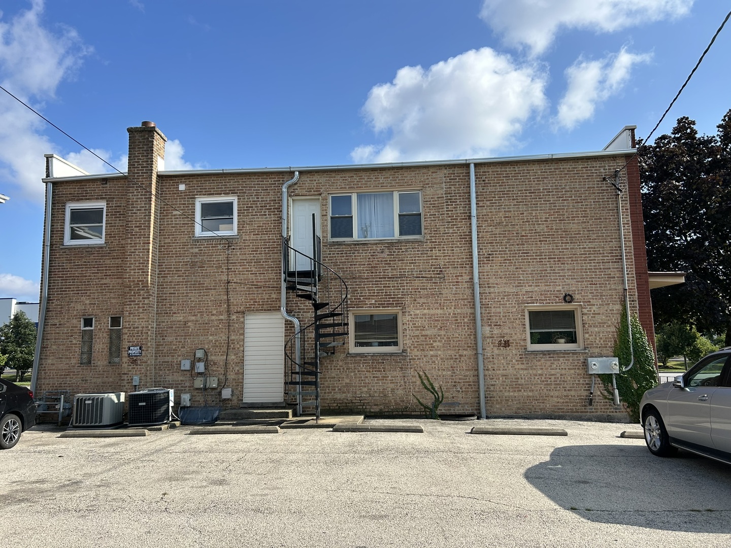 8318 47th Street Property Photo 4