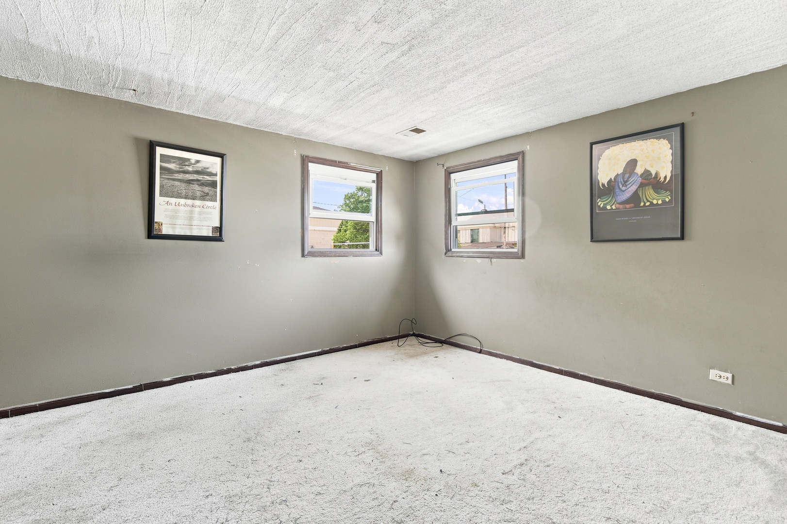 2700 Sarah Street Property Photo 15
