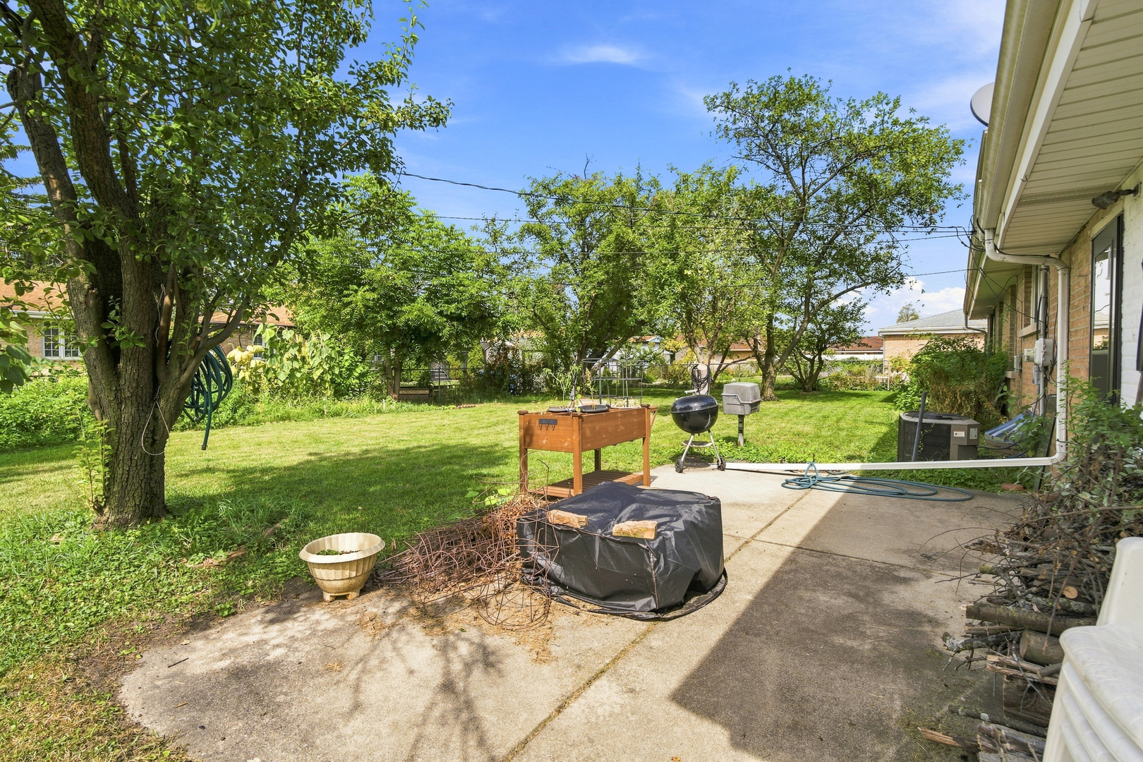 2700 Sarah Street Property Photo 21