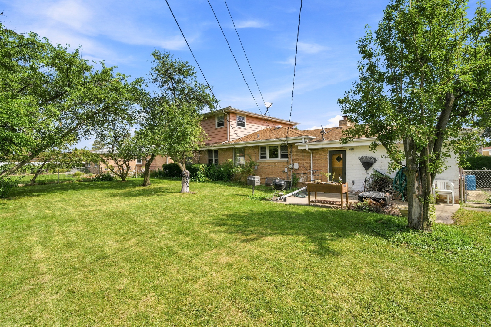 2700 Sarah Street Property Photo 22