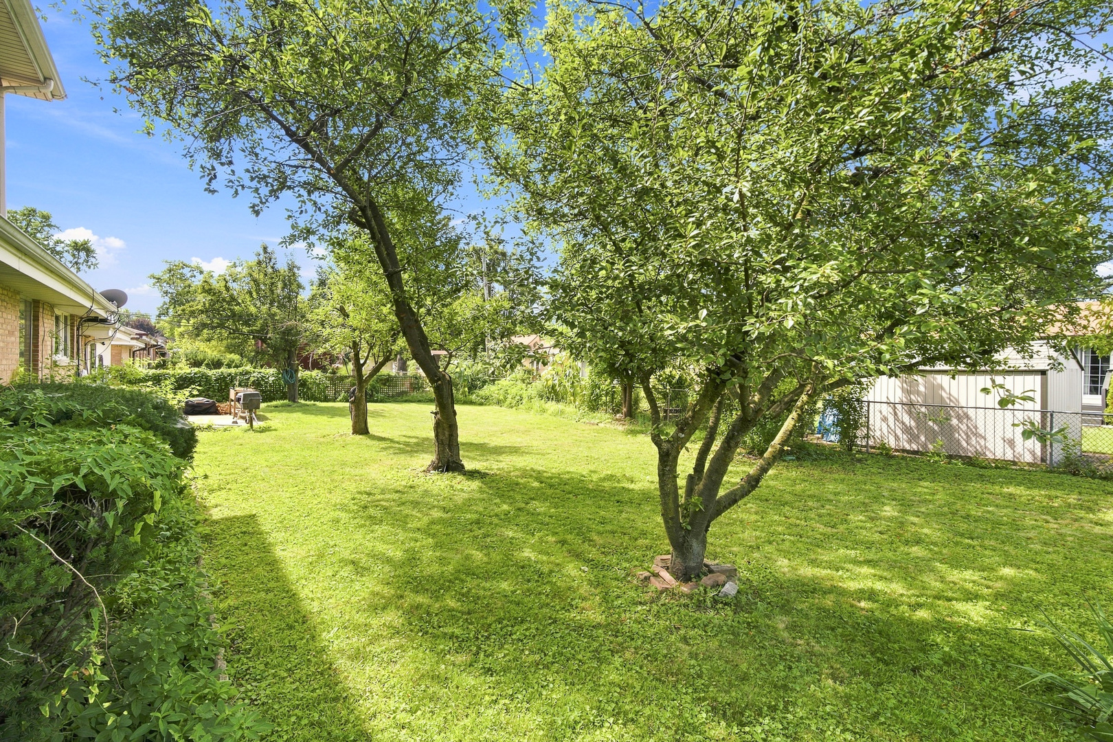 2700 Sarah Street Property Photo 23