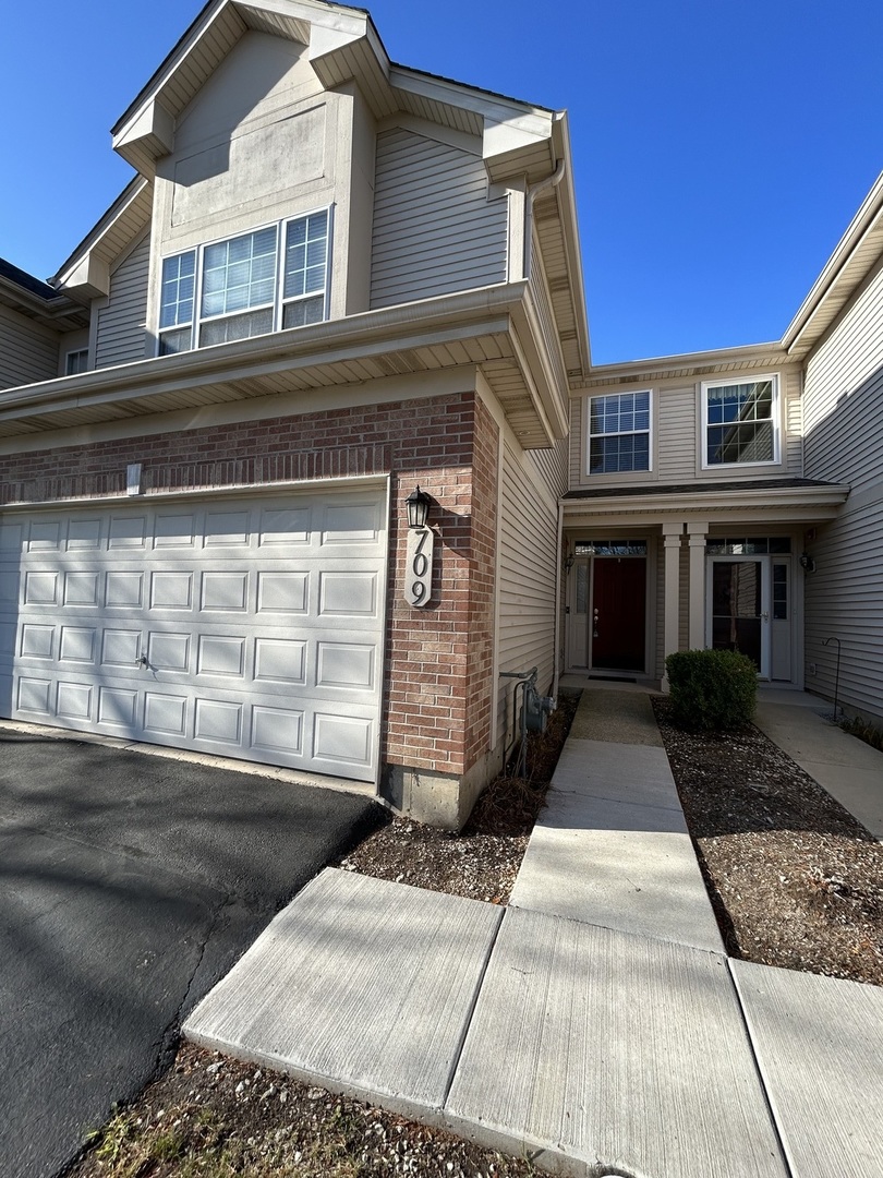 709 Riding Lane Property Photo 1