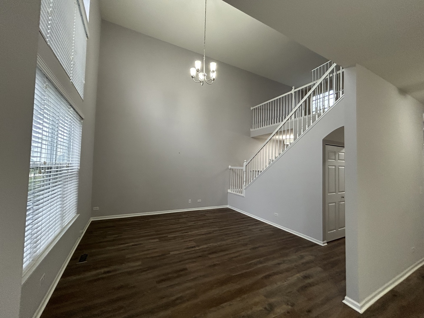 709 Riding Lane Property Photo 4