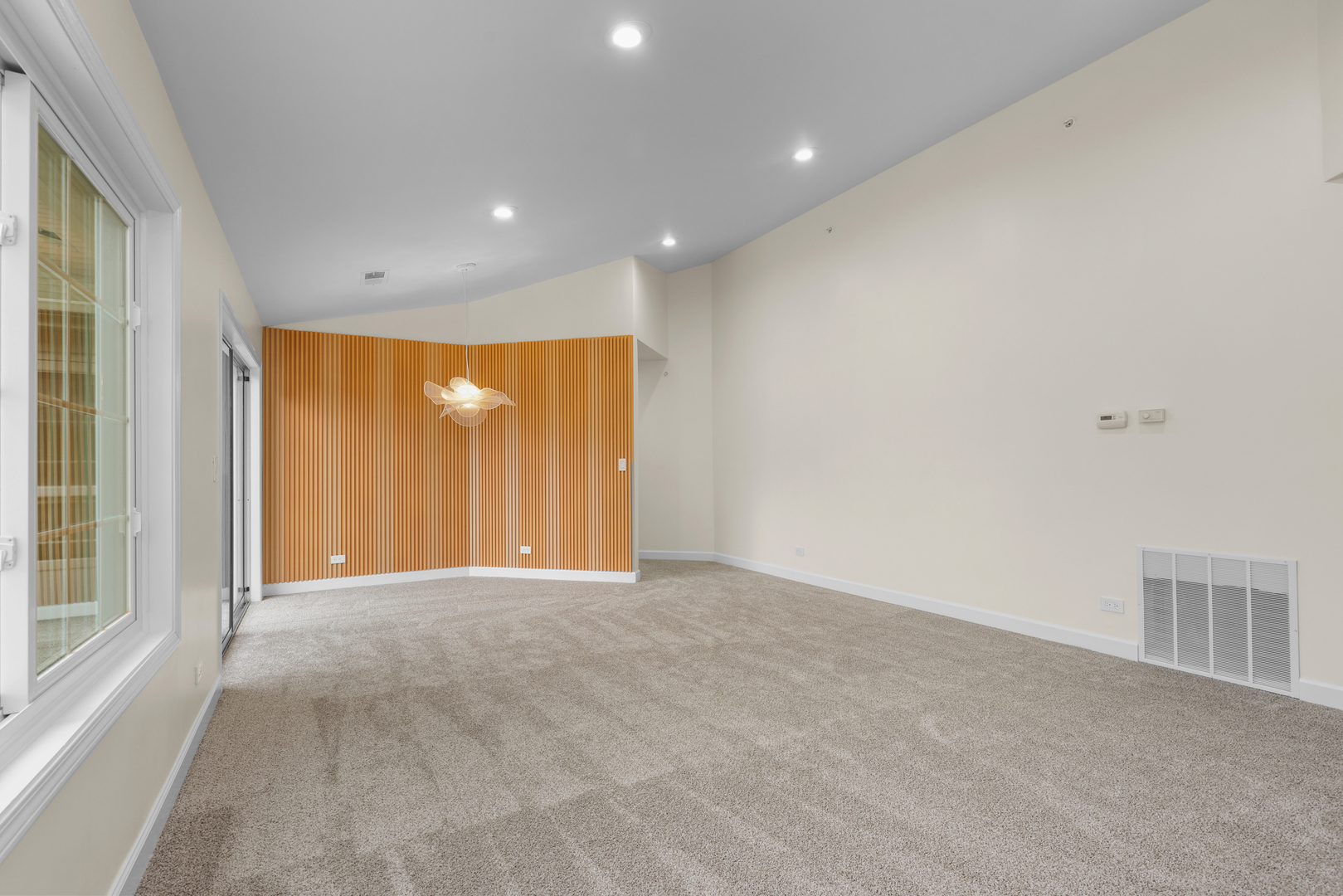 1727 W Hawkes Street 8 Property Photo 7