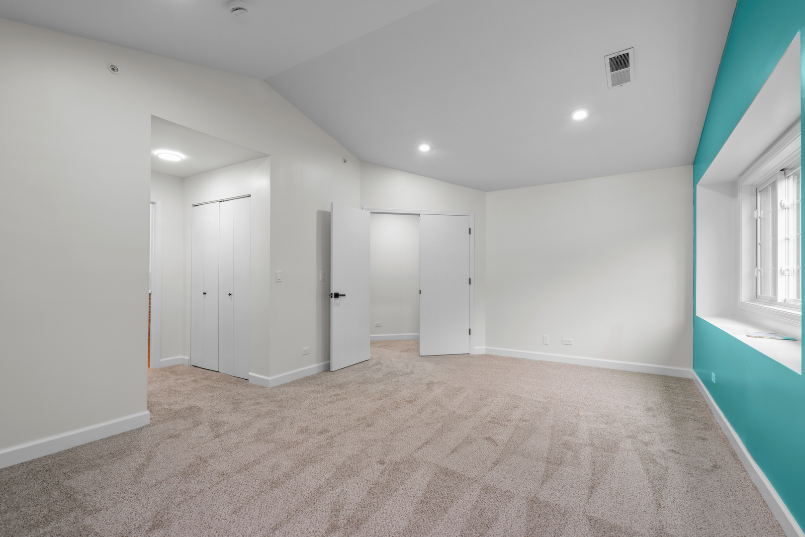 1727 W Hawkes Street 8 Property Photo 16