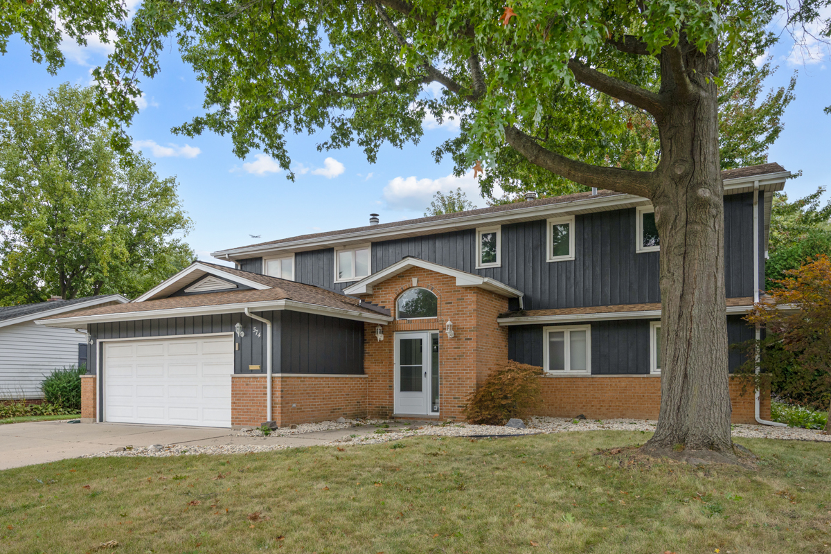 574 Ridge Avenue Property Photo 1