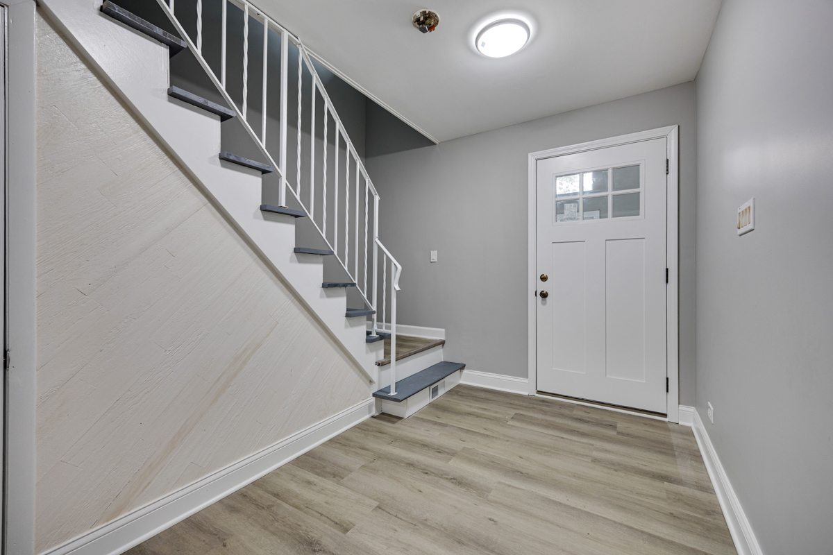 574 Ridge Avenue Property Photo 2