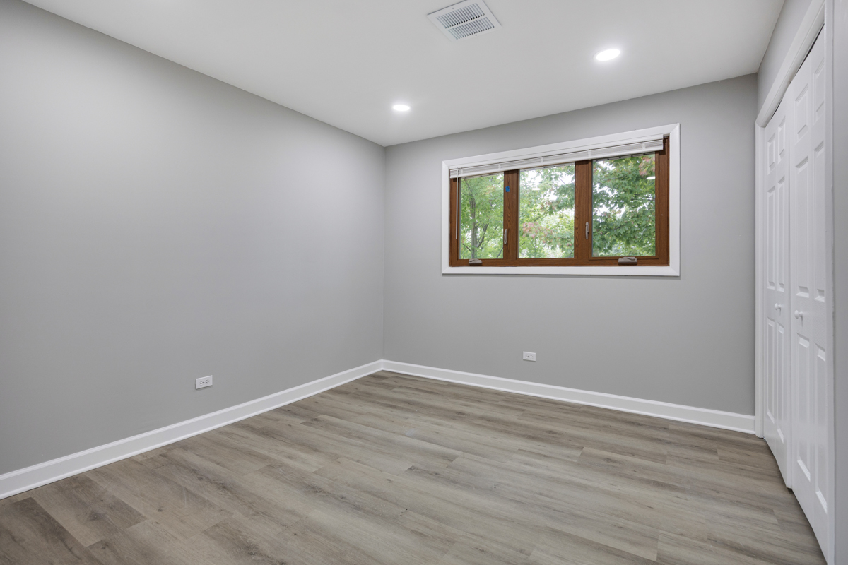 574 Ridge Avenue Property Photo 22