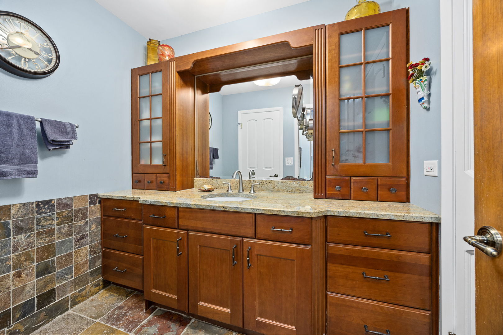 12 Meadowood Drive Property Photo 32