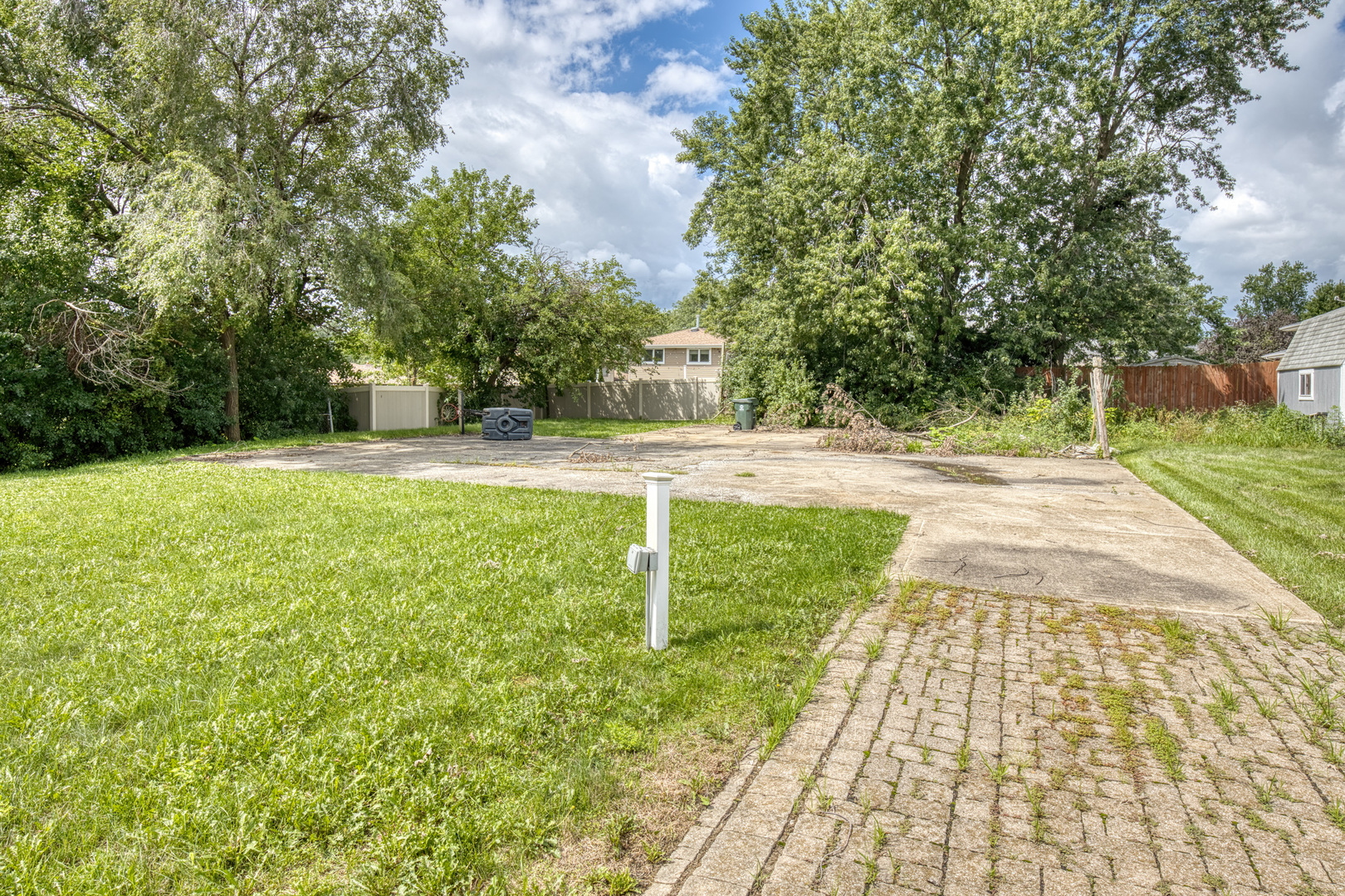 17008 Forest Avenue Property Photo 22