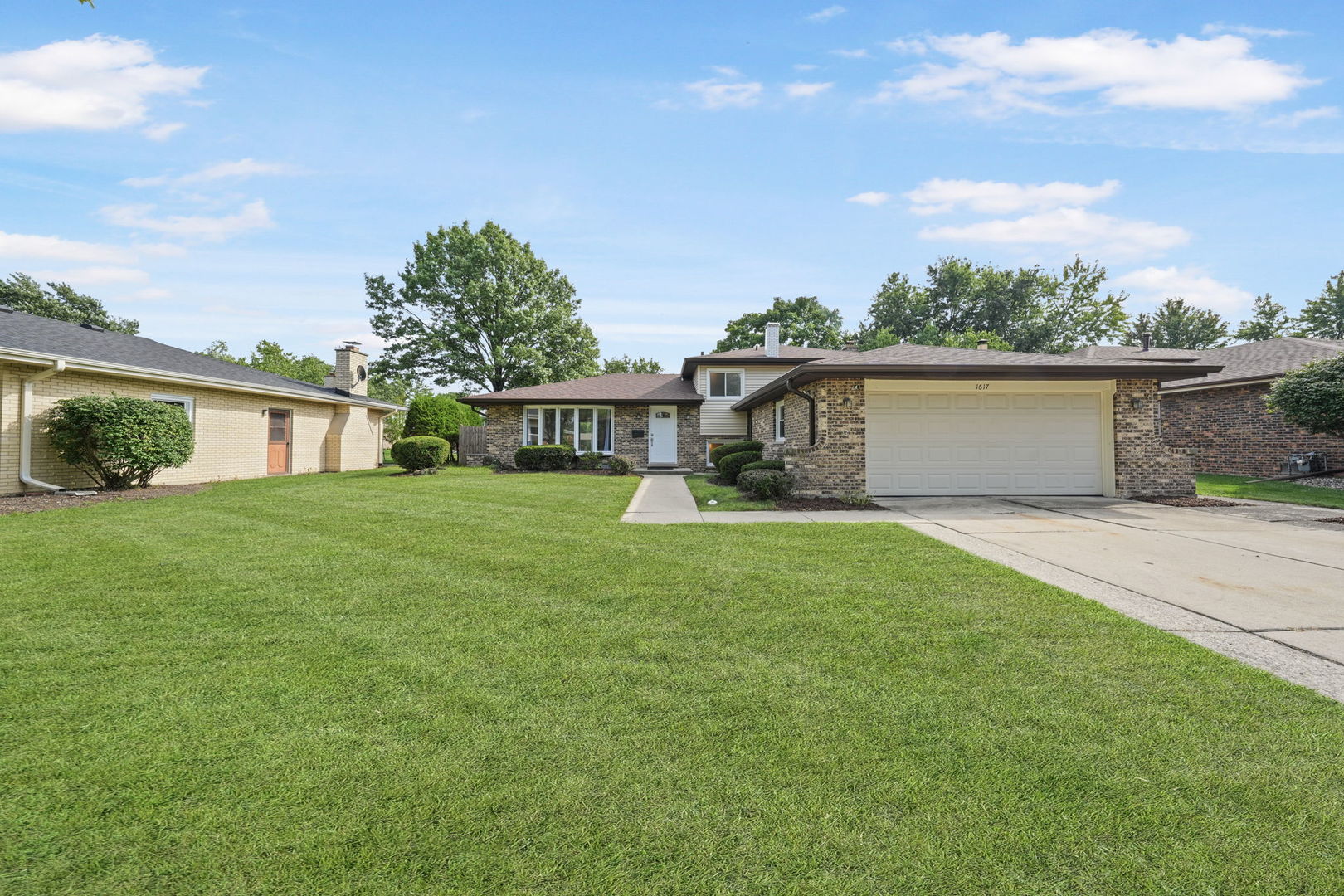 1617 Holly Avenue Property Photo 1