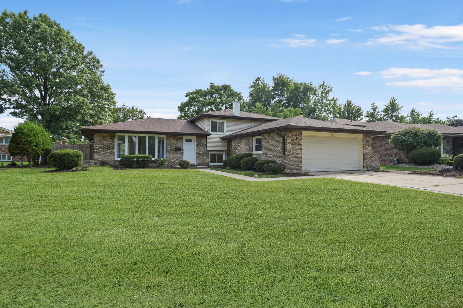 1617 Holly Avenue Property Photo 2
