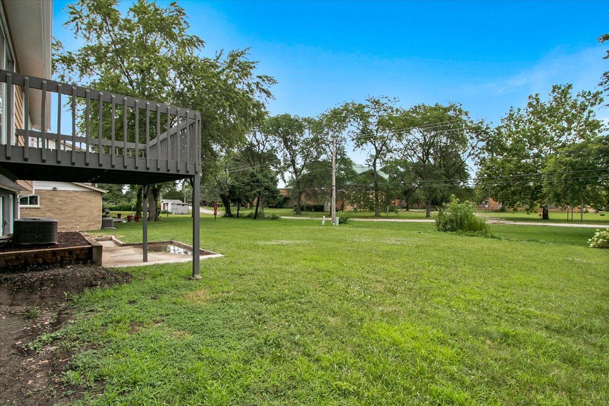 16101 Avalon Avenue Property Photo 4