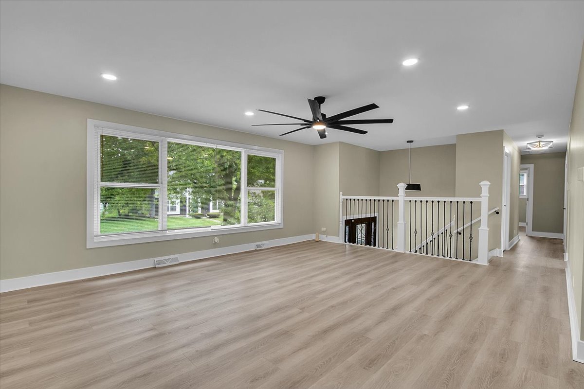 16101 Avalon Avenue Property Photo 6