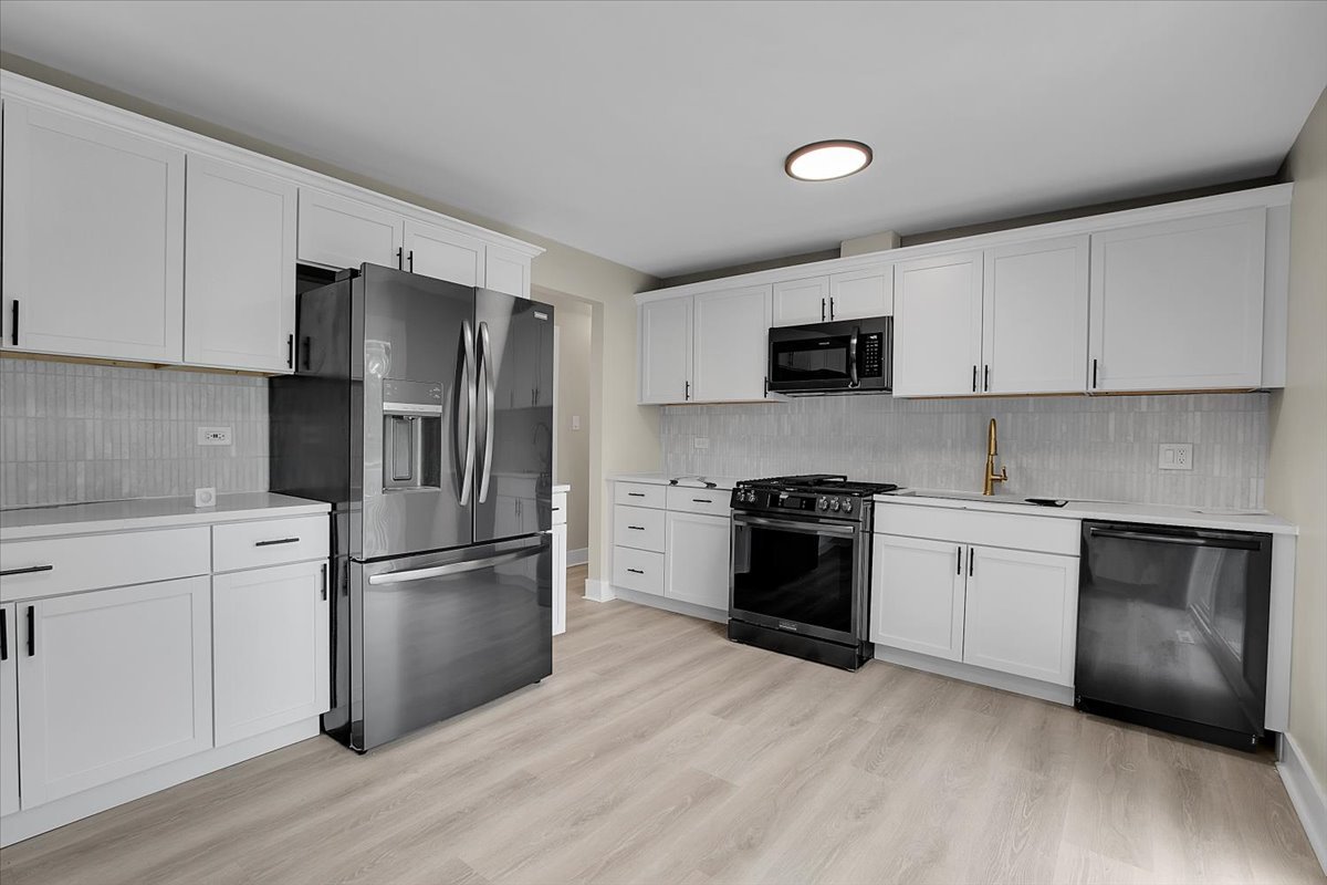 16101 Avalon Avenue Property Photo 11