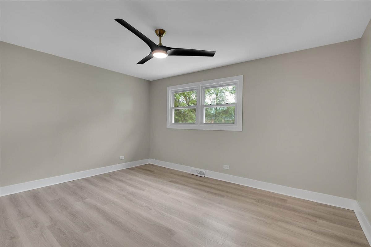 16101 Avalon Avenue Property Photo 14