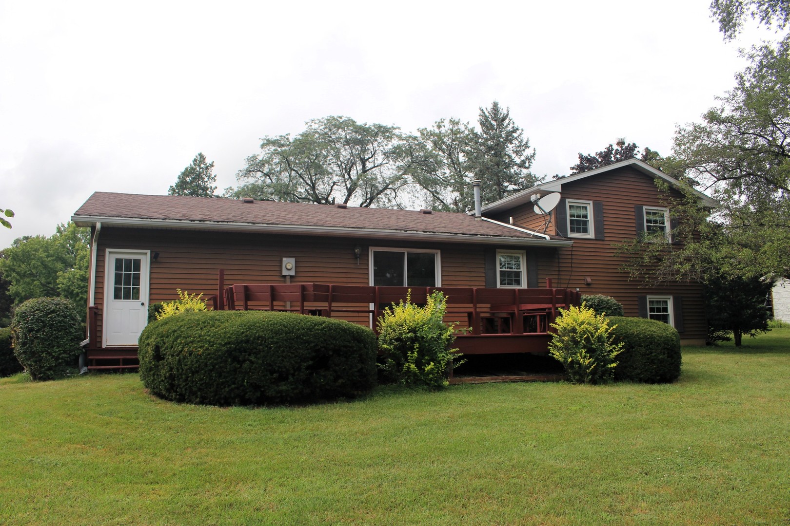 1119 E Clinton Avenue Property Photo 2