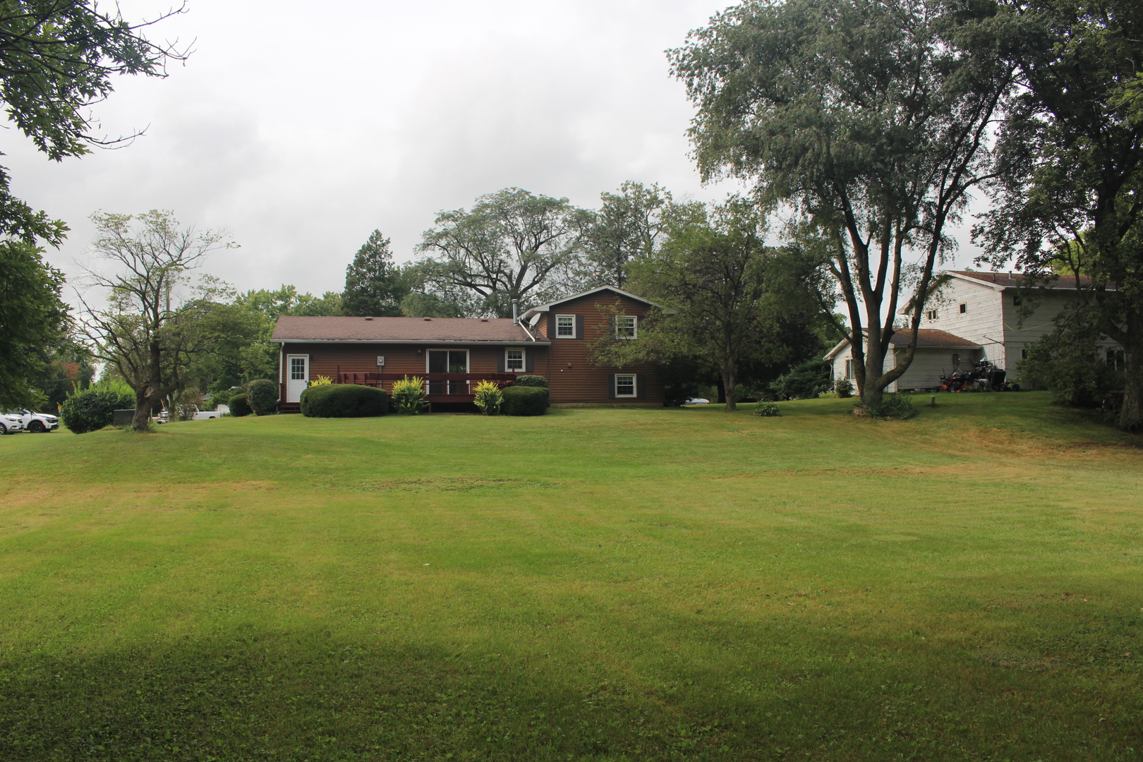 1119 E Clinton Avenue Property Photo 3