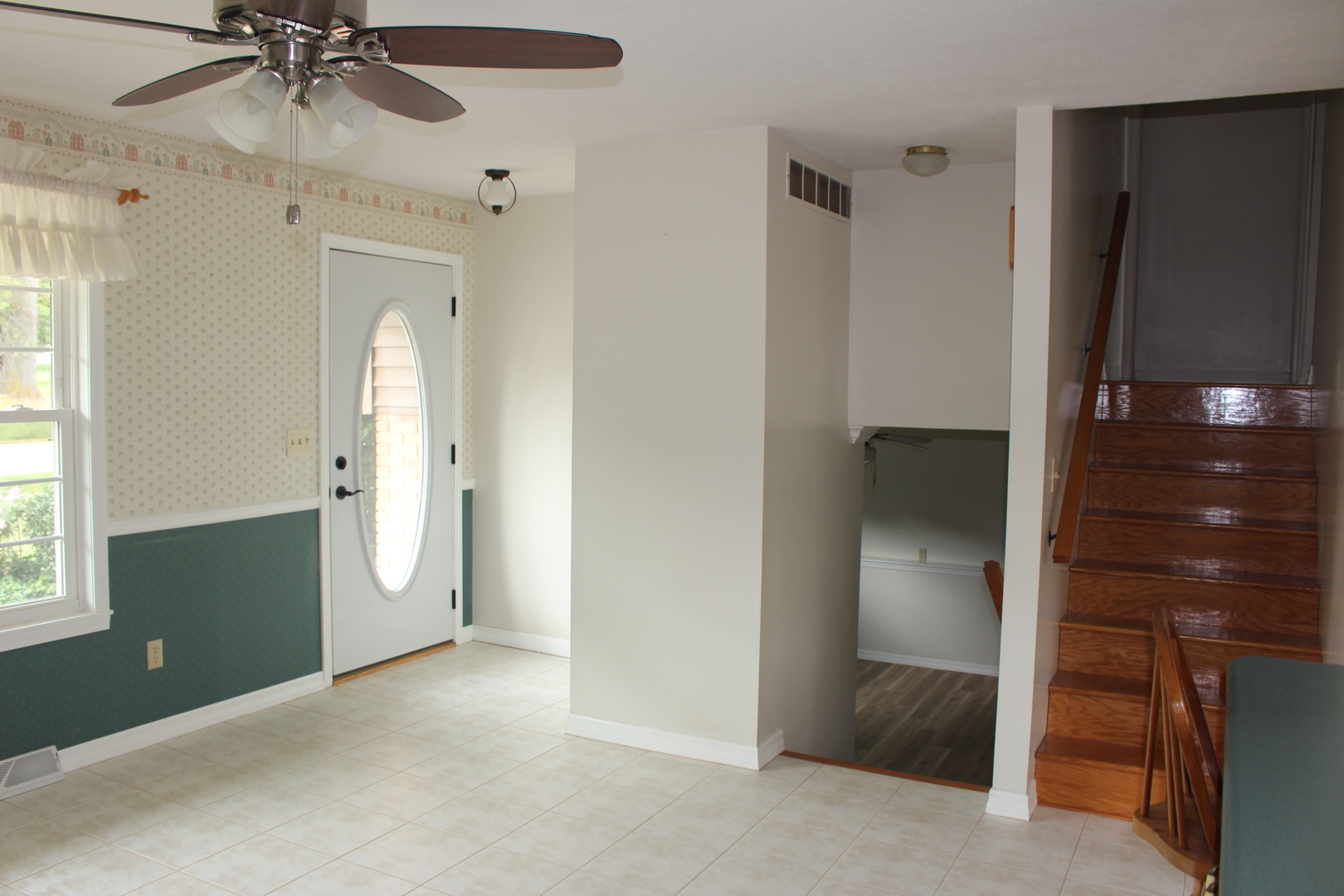 1119 E Clinton Avenue Property Photo 10