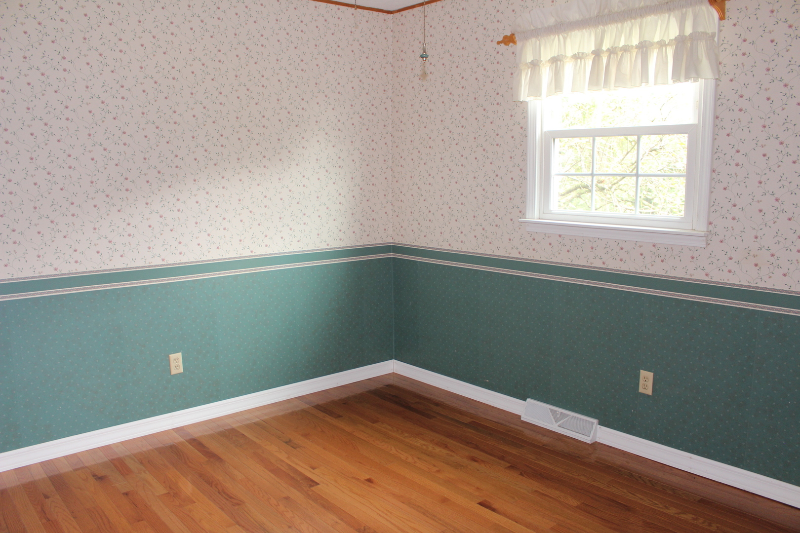 1119 E Clinton Avenue Property Photo 22