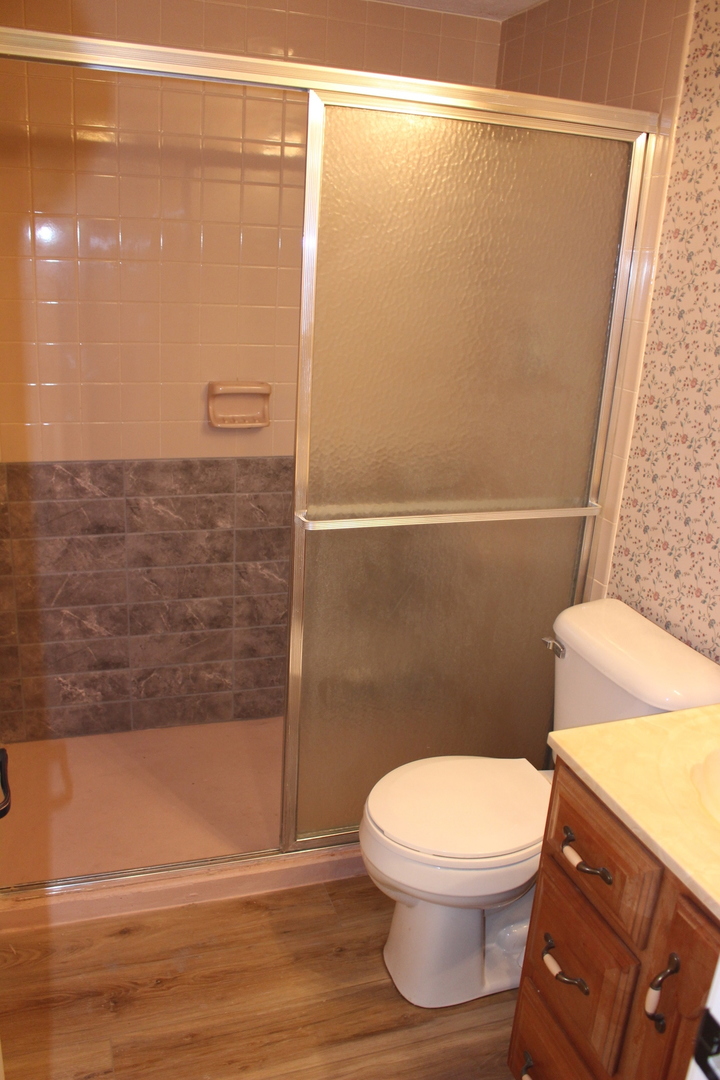 1119 E Clinton Avenue Property Photo 32