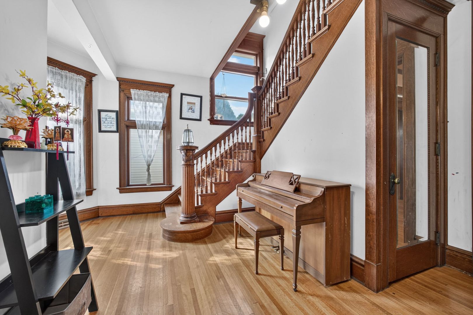 1718 N Marquette Street Property Photo 4