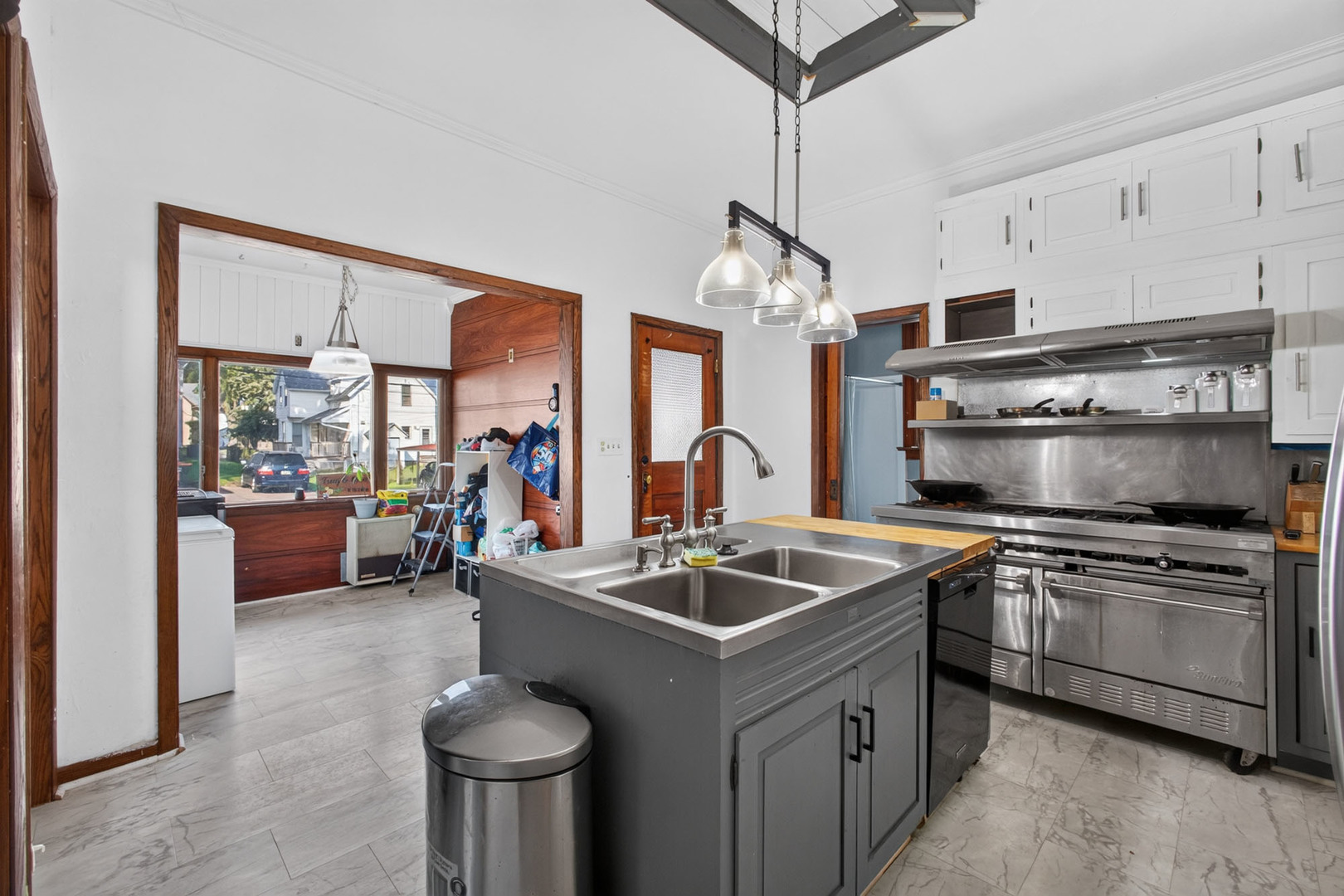 1718 N Marquette Street Property Photo 11