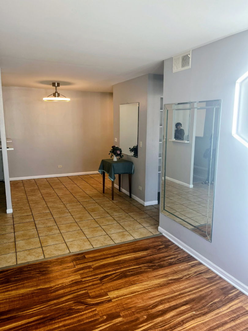 1227 S Harlem Avenue 301 Property Photo 4