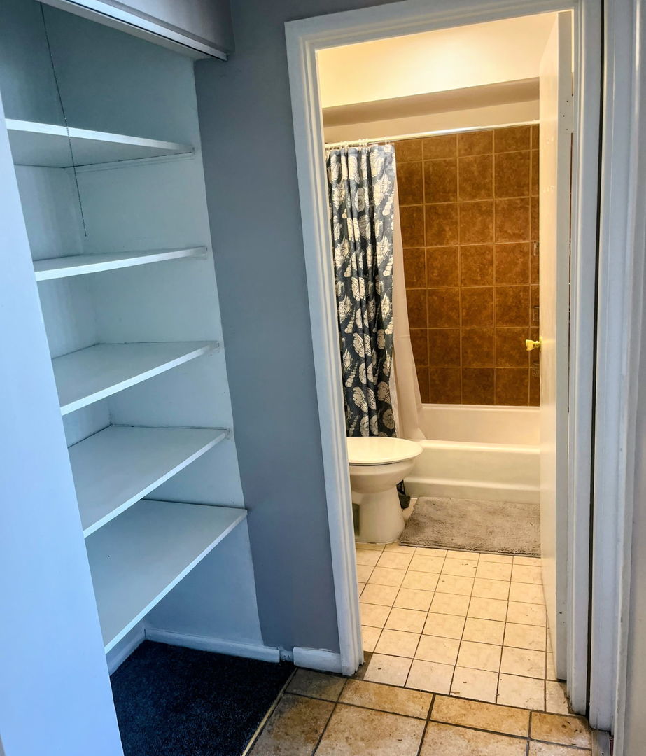 1227 S Harlem Avenue 301 Property Photo 7