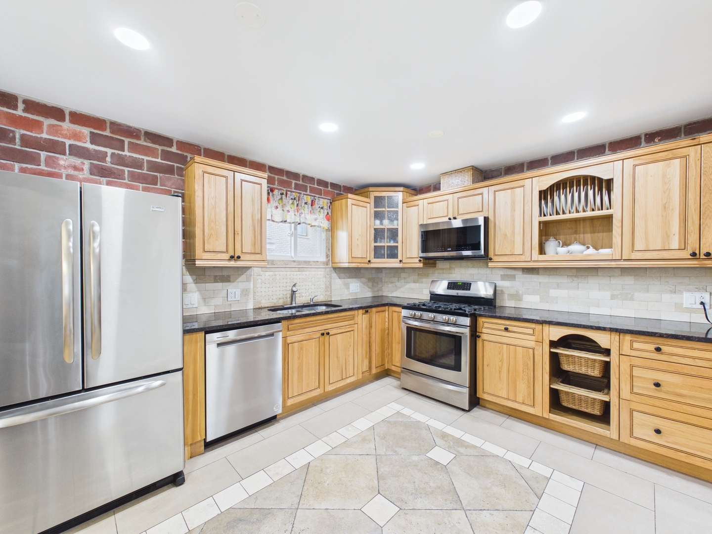 442 Gaylin Court Property Photo 11