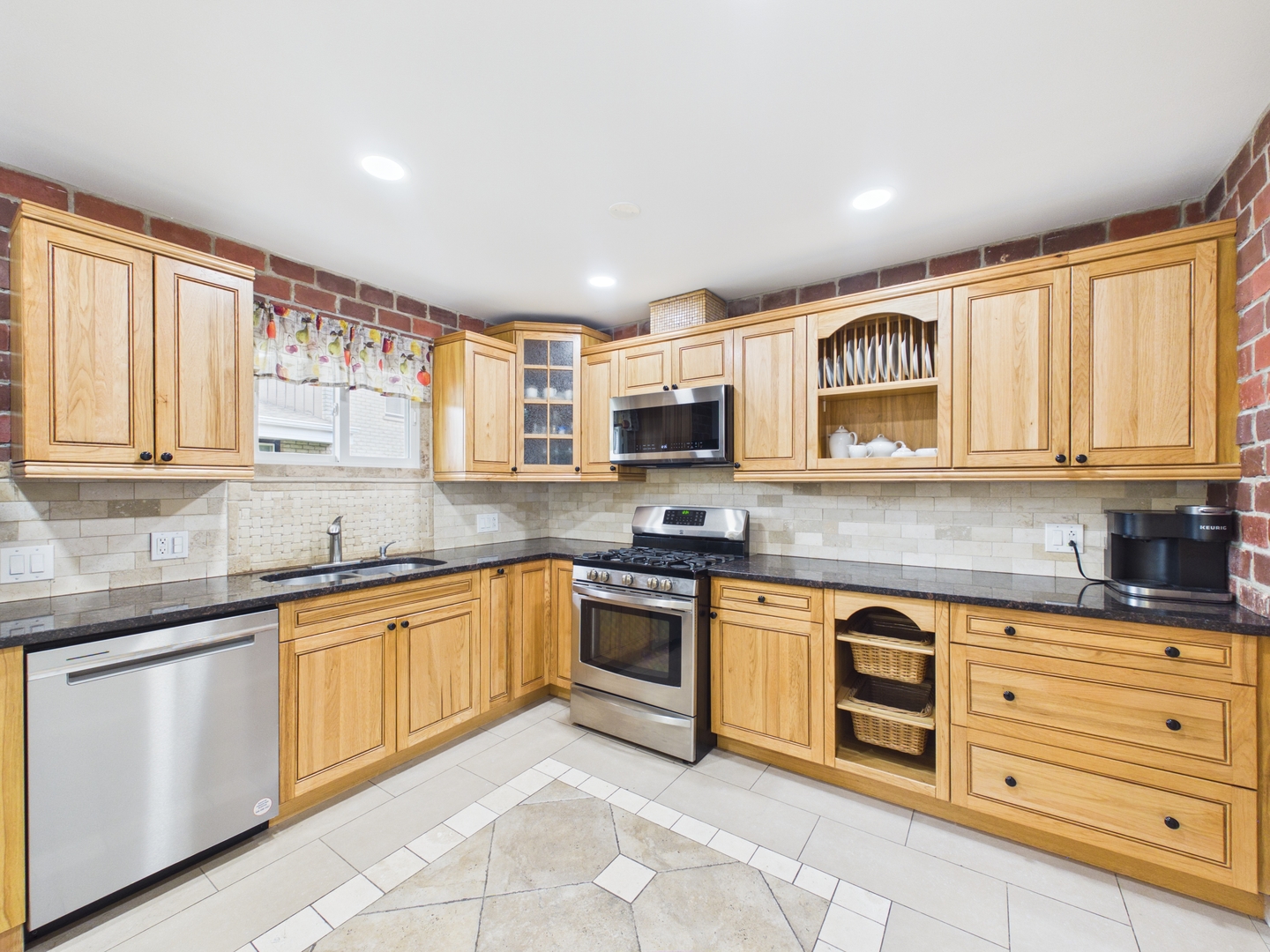 442 Gaylin Court Property Photo 12