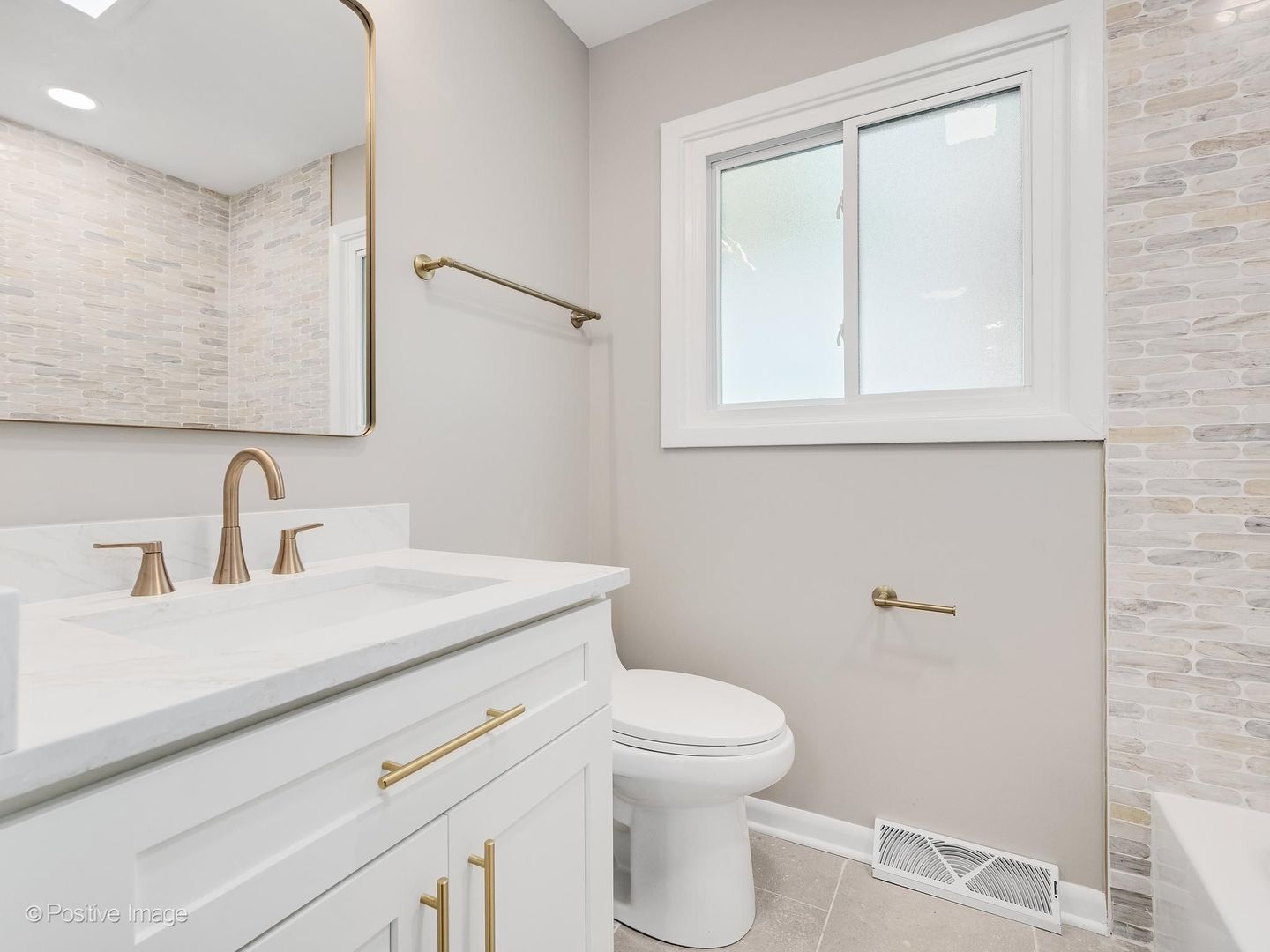 579 Dawes Avenue Property Photo 17