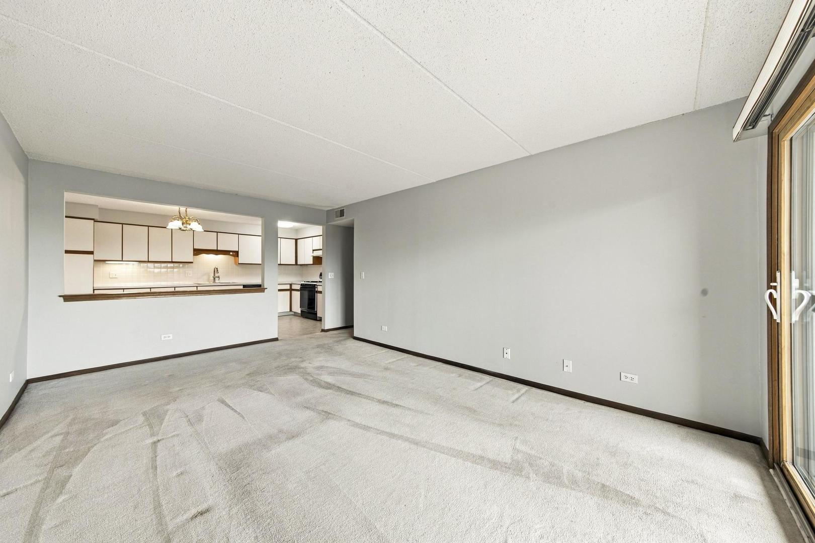 6530 W Irving Park Road 501 Property Photo 4