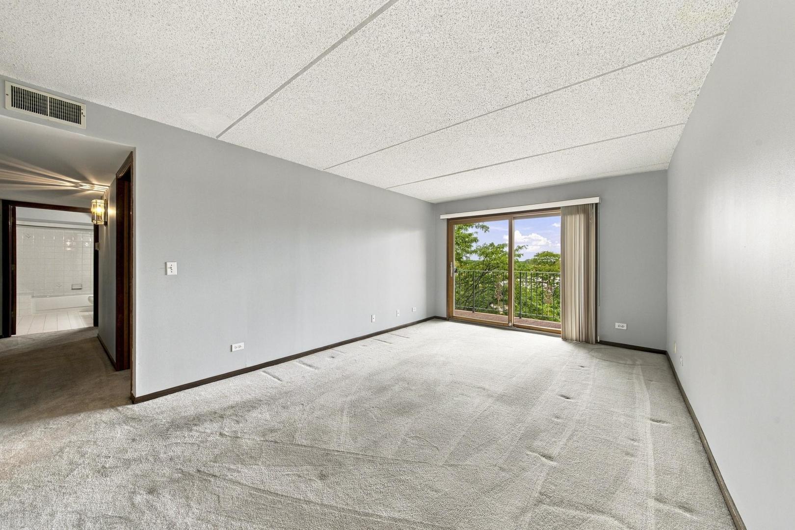 6530 W Irving Park Road 501 Property Photo 5