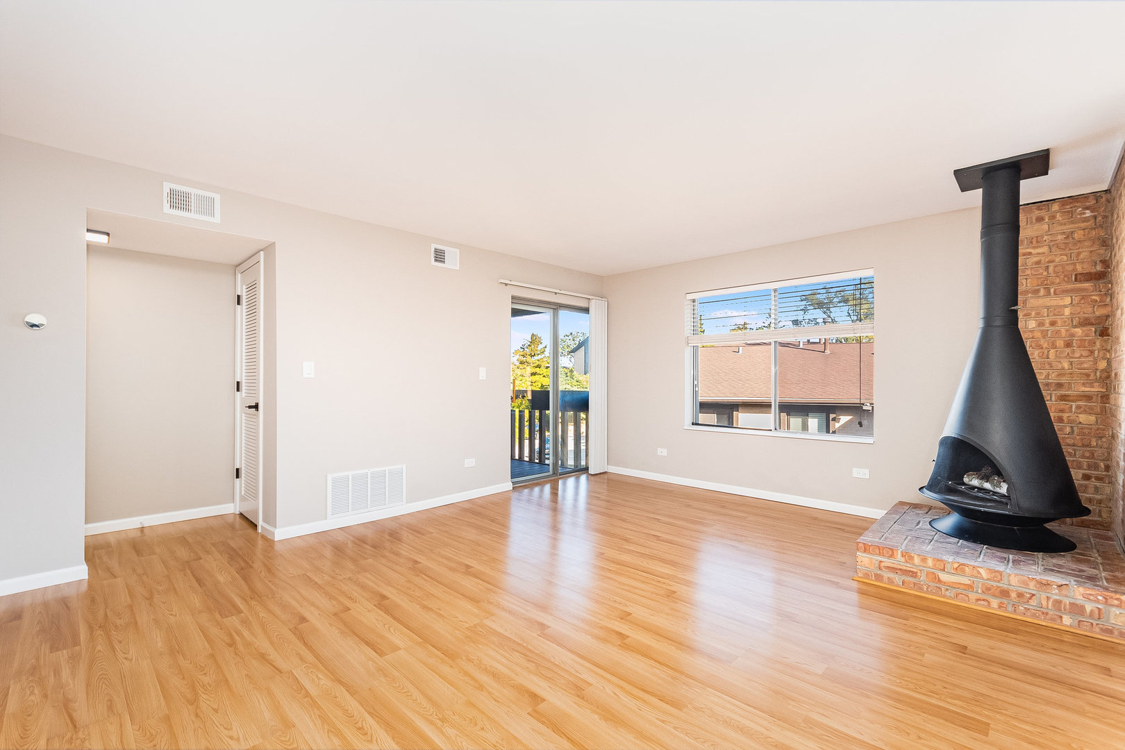 6165 Knoll Wood Court 302 Property Photo 2